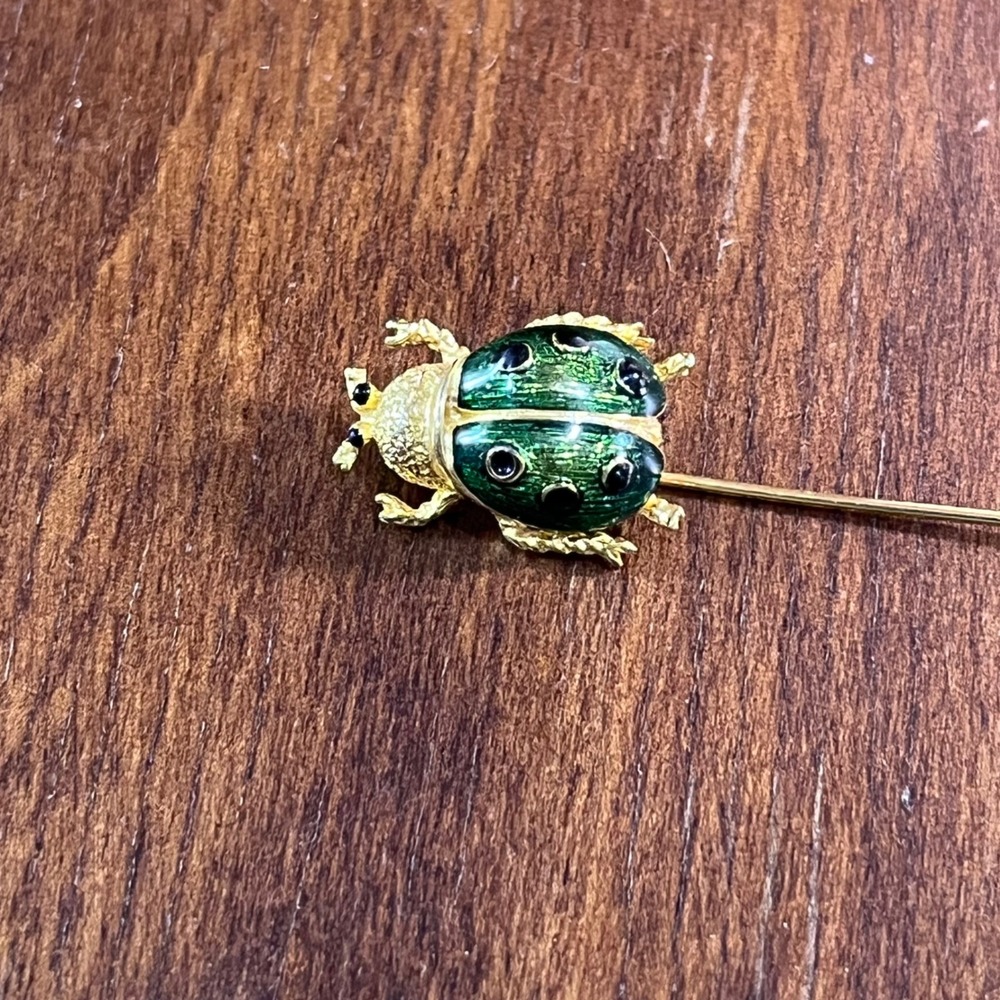Vtg Green Enamel Ladybug Stick Pin Gold Tone Beetle Lapel Hat Pin - Picture 3 of 6